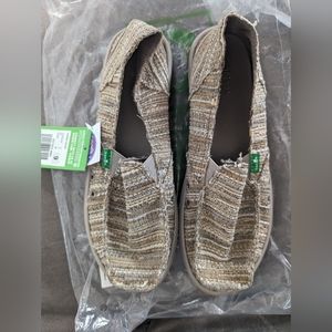 Sanuk size 9 NWT sidewalk surfers Donna sandals